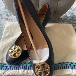 Tory Burch Gold Logo Black Leather Wedge Heel Pumps, size 7.5
